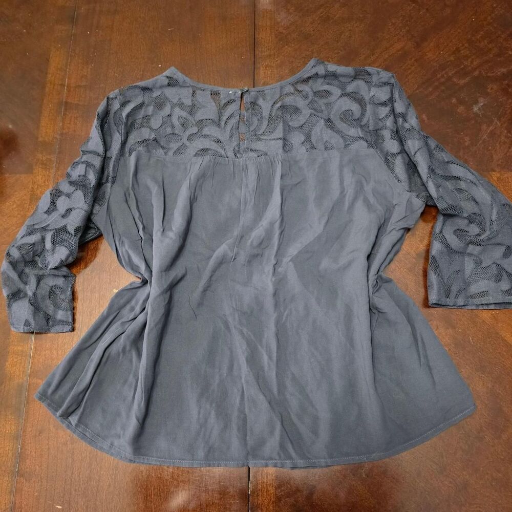 Lace Patterned Top - Picture 2 of 6